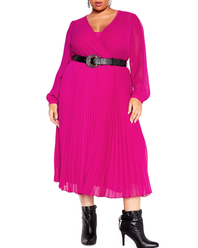 Front of a model wearing a size XXS DRESS PRECIOUS PLEAT in Sangria by City Chic. | dia_product_style_image_id:280415